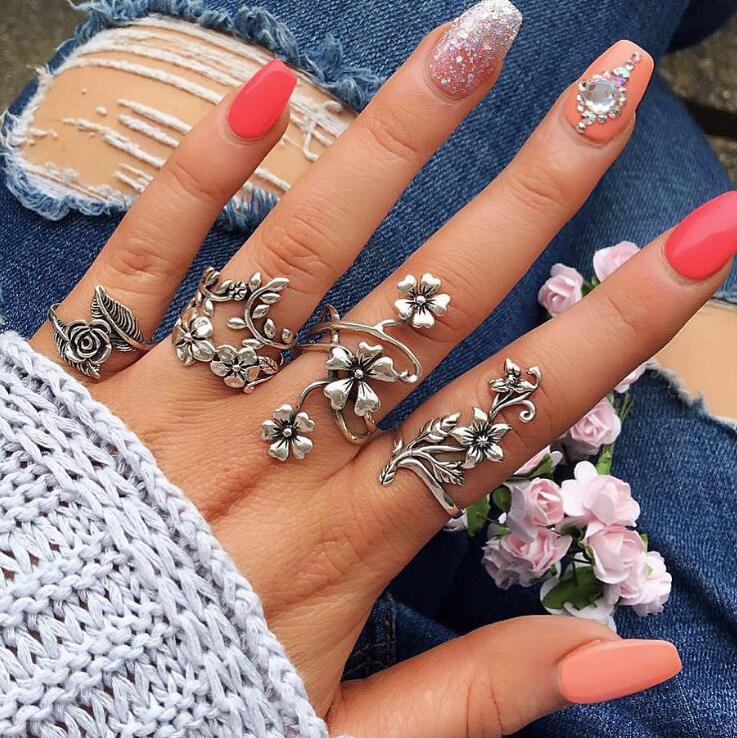 Fashion Personality Ancient Silver Hollow Flower Ring Set