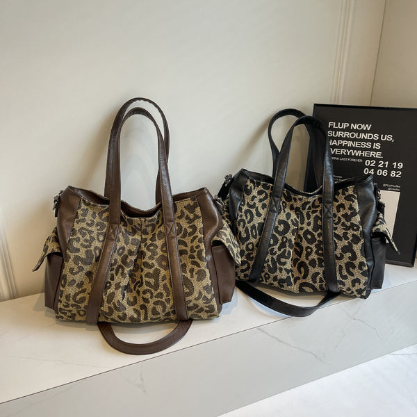 Casual Commuter Large-capacity Shouldercrossbody Bag